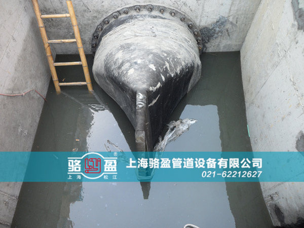 四川省自貢市富順縣法蘭式<a href=http://www.modeljc.com/ target=_blank class=infotextkey><a href=http://www.modeljc.com target=_blank class=infotextkey>鴨嘴閥</a></a>安裝現場